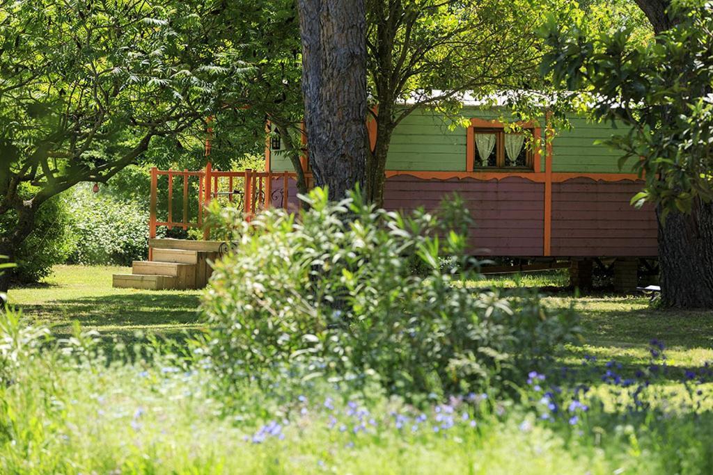 Les Gites Du Domaine De Rhodes Avignon Phòng bức ảnh